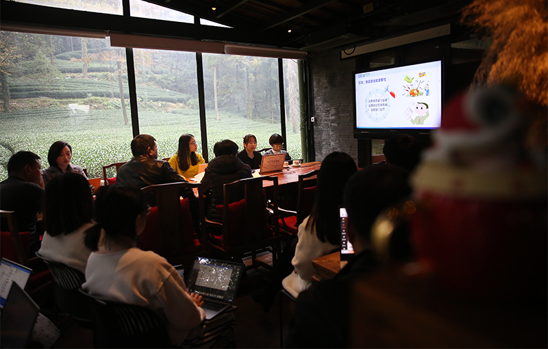 202111181316496195e1c182e88